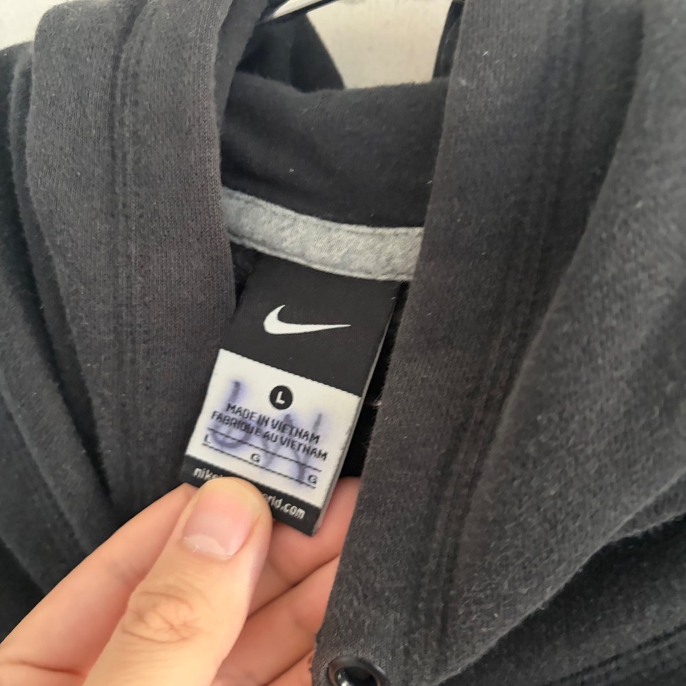 Nike Center Swoosh Hoodie Black Mens Large Pullover Sweatshirt - Picture 2 of 5